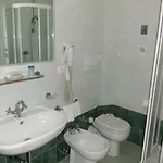 Fegina 3 Deluxe Bedrooms & Bathrooms