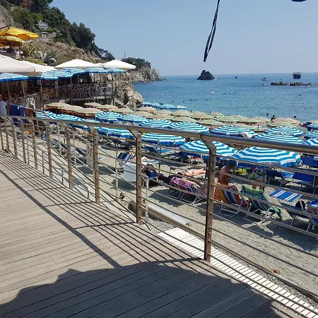 Fegina 3 Deluxe Bedrooms & Bathrooms Monterosso al Mare