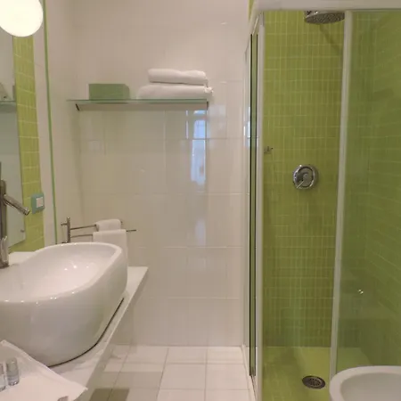 Fegina 3 Deluxe Bedrooms & Bathrooms Apartament *