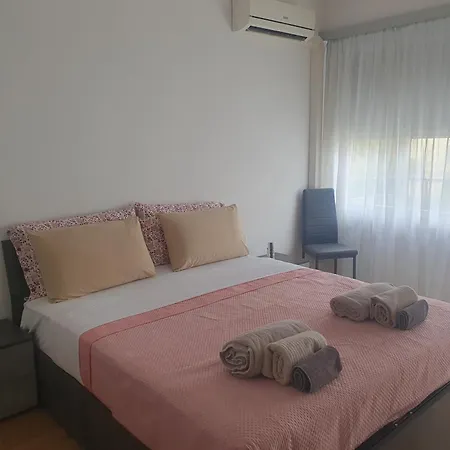 Apartament Fegina 3 Deluxe Bedrooms & Bathrooms *