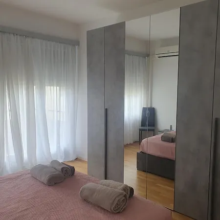 Apartament Fegina 3 Deluxe Bedrooms & Bathrooms