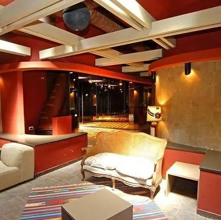 Fegina 3 Deluxe Bedrooms & Bathrooms *