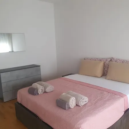 Fegina 3 Deluxe Bedrooms & Bathrooms * מונטרוסו אל מארה