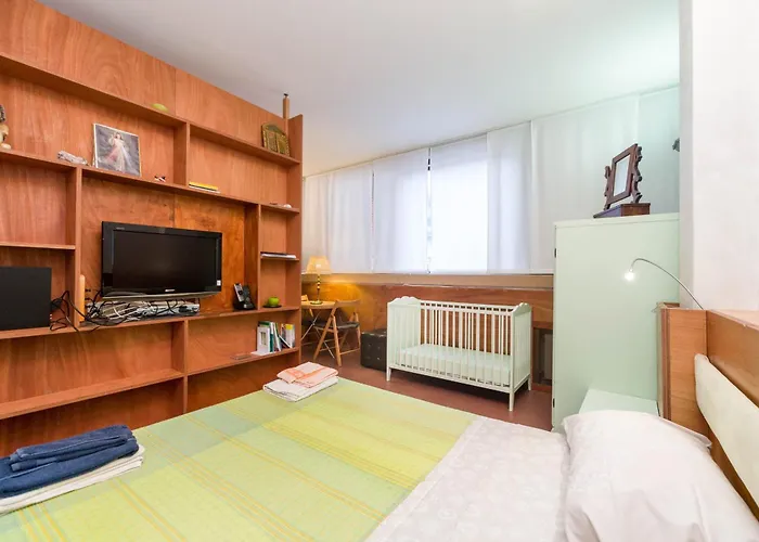 アパート Fegina 3 Deluxe Bedrooms & Bathrooms *