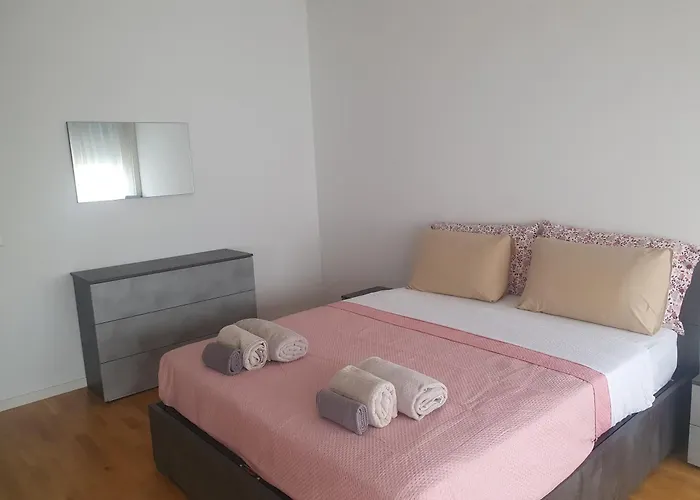 Fegina 3 Deluxe Bedrooms & Bathrooms * モンテロッソ・アル・マーレ
